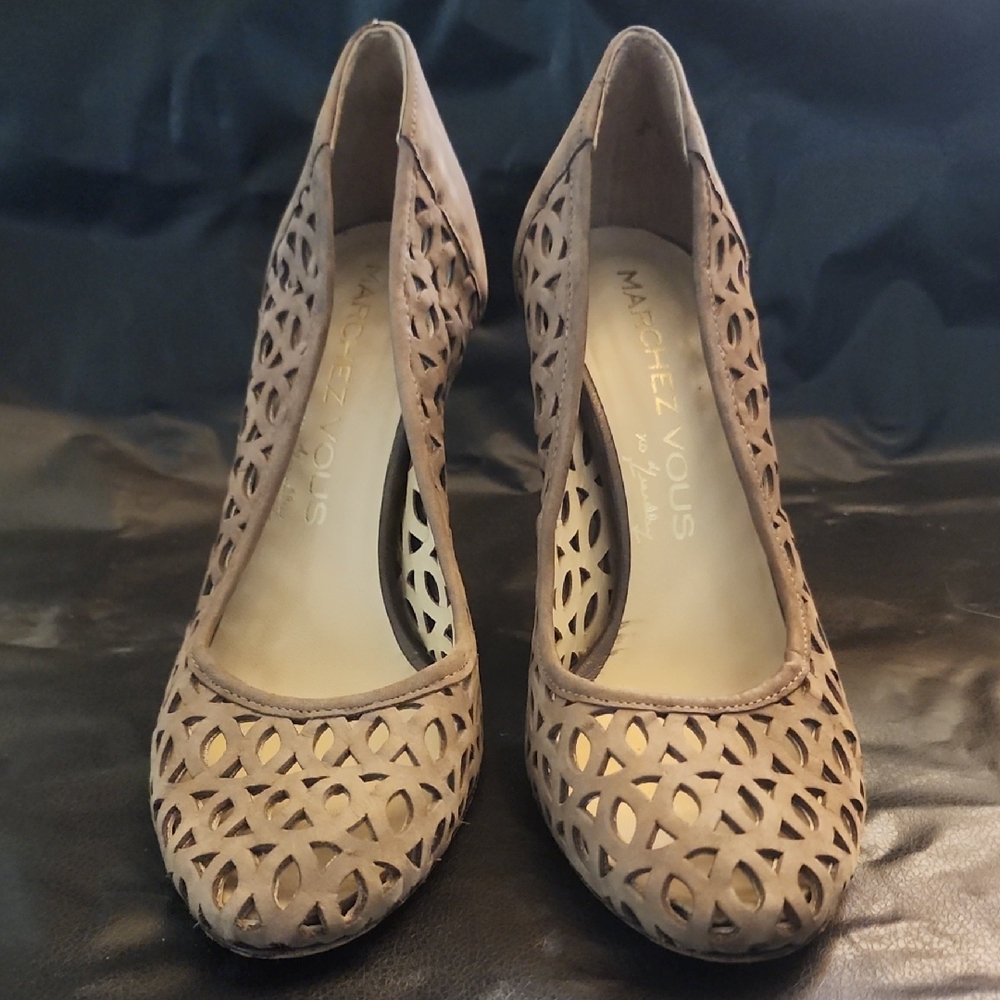 Marchez Vous Women's Taupe Cutout Heels